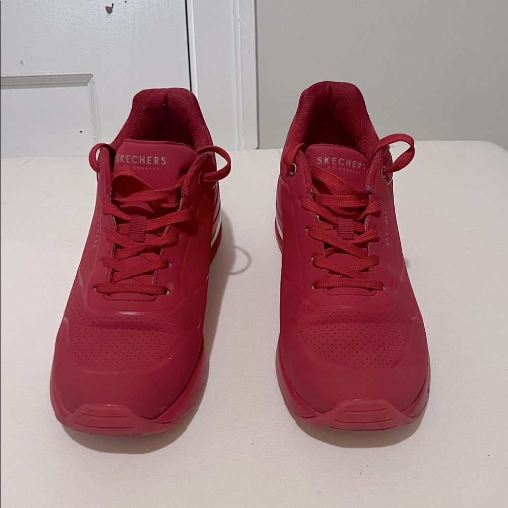 Pre Owned Skechers Women’s Uno - Stand on Air Size 9